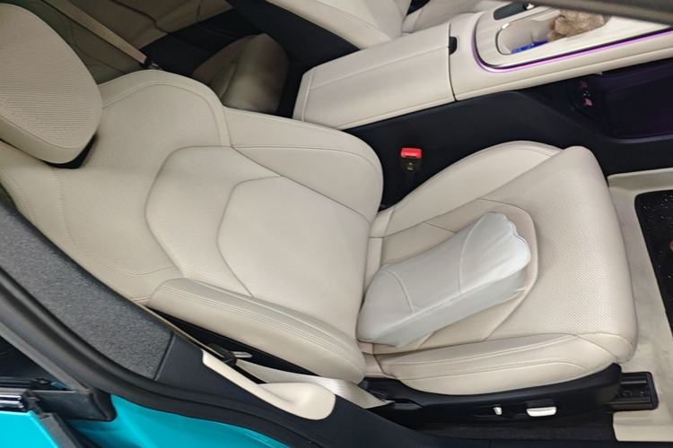 Used Xiaomi Auto SU7 2024 Rear-Drive Long-Range Intelligent Driving Version Right Front Seat