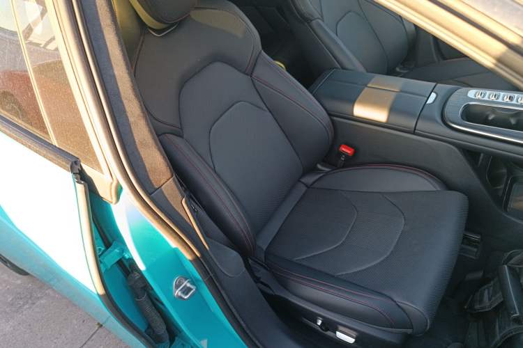 Used Xiaomi Auto SU7 2024 Four-Wheel-Drive Max Founder's Edition Right Front Seat