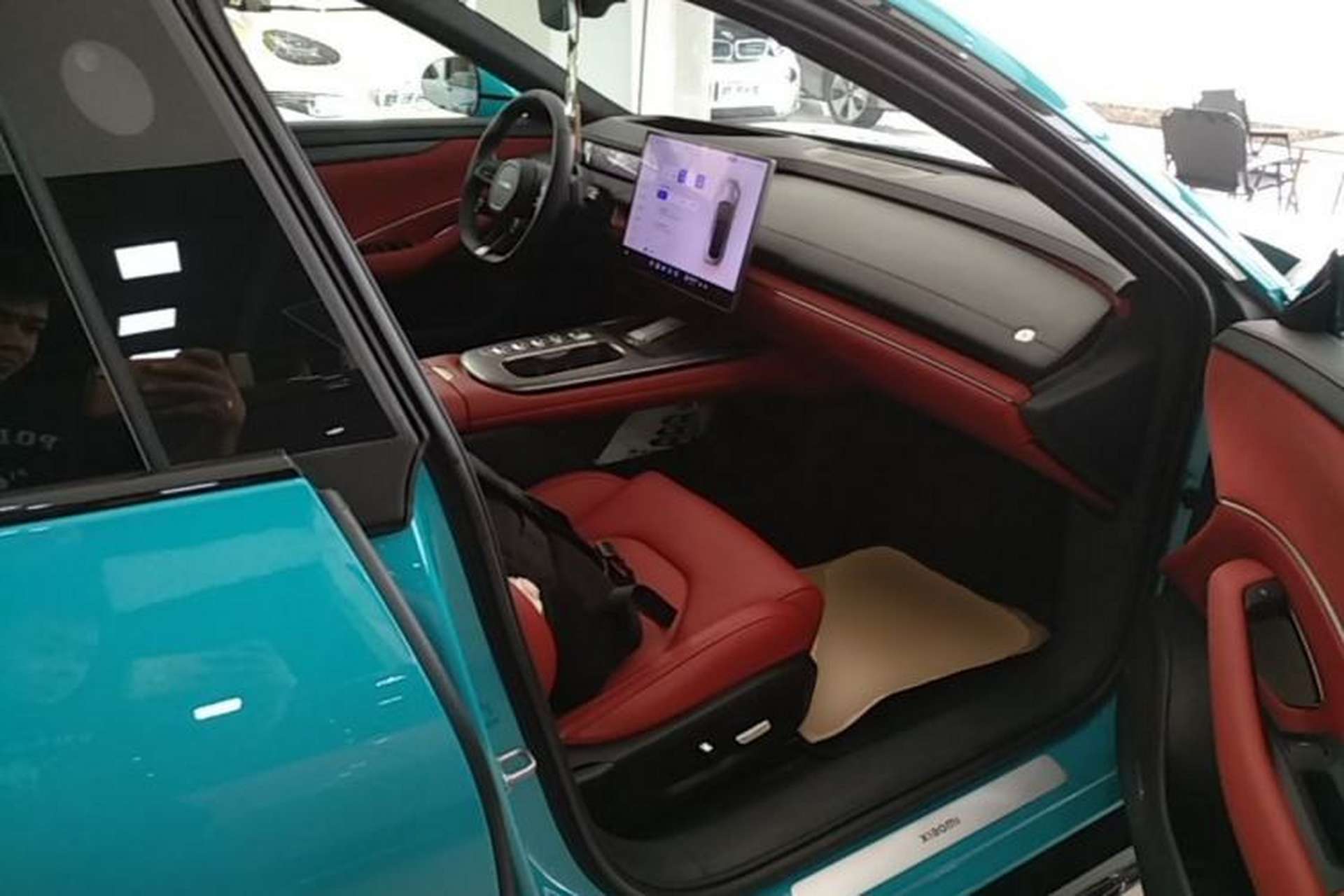 Used Xiaomi Auto SU7 2024 Four-Wheel Drive Ultra-Long Range Advanced Intelligent Driving Max Edition Right Front Seat