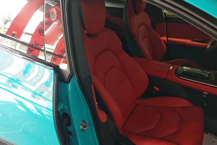 Used Xiaomi Auto SU7 2024 Rear-Drive Long-Range Intelligent Driving Version Right Front Seat