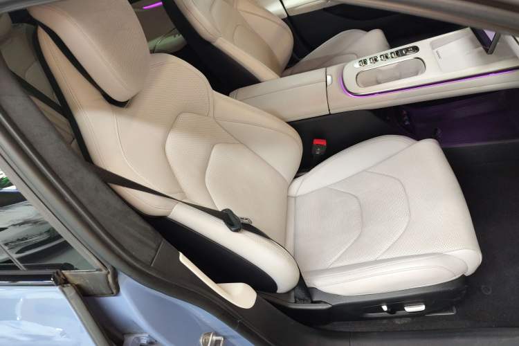 Used Xiaomi Auto SU7 2024 Four-Wheel Drive Ultra-Long Range Advanced Intelligent Driving Max Edition Right Front Seat