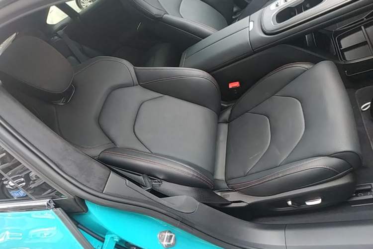 Used Xiaomi Auto SU7 2024 Four-Wheel-Drive Max Founder's Edition Right Front Seat