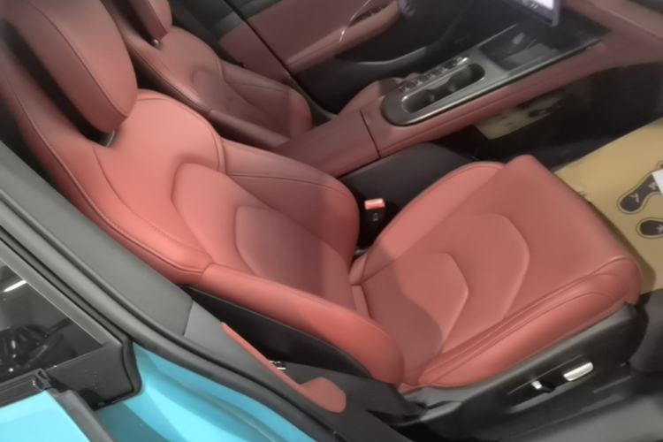 Used Xiaomi Auto SU7 2024 Four-Wheel Drive Ultra-Long Range Advanced Intelligent Driving Max Edition Right Front Seat