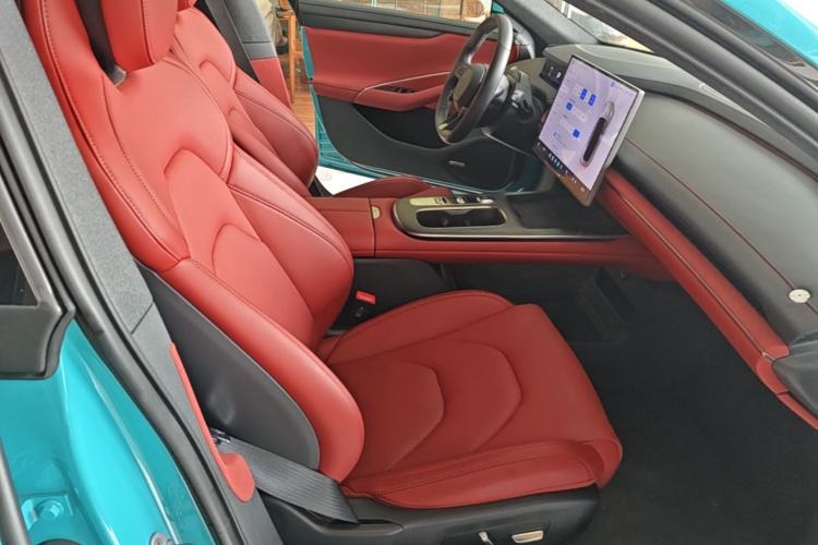 Used Xiaomi Auto SU7 2024 Rear-Drive Long-Range Intelligent Driving Version Right Front Seat