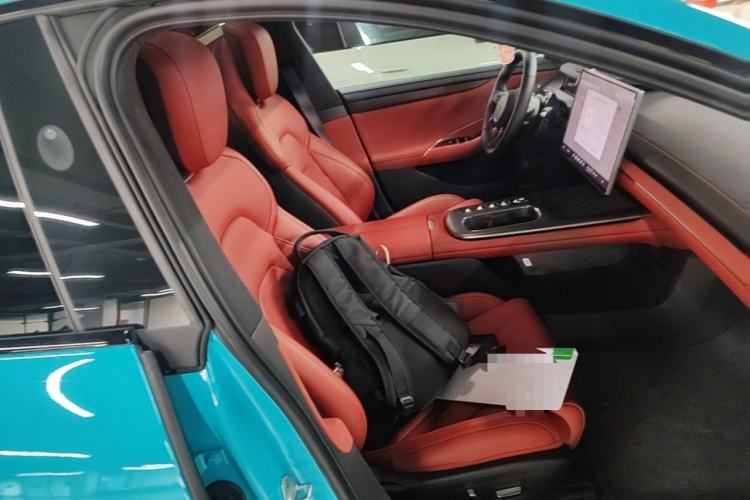 Used Xiaomi Auto SU7 2024 Four-Wheel Drive Ultra-Long Range Advanced Intelligent Driving Max Edition Right Front Seat