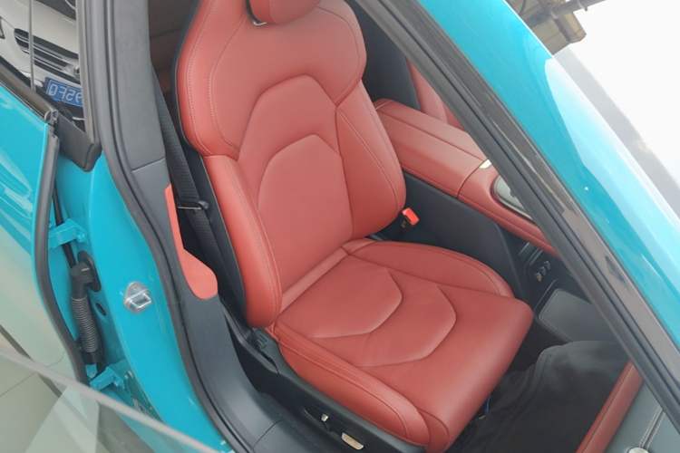 Used Xiaomi Auto SU7 2024 Four-Wheel Drive Ultra-Long Range Advanced Intelligent Driving Max Edition Right Front Seat