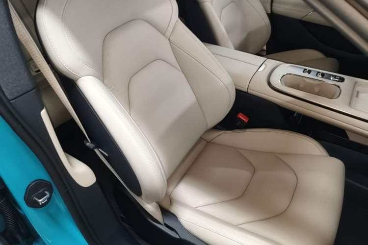 Used Xiaomi Auto SU7 2024 Rear-Drive Ultra-Long Range Advanced Pro-Level Intelligent Driving Version Right Front Seat
