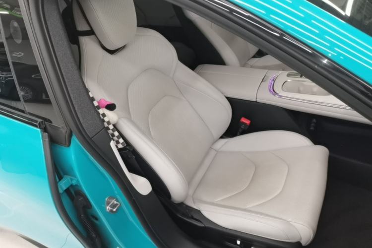 Used Xiaomi Auto SU7 2024 Rear-Drive Long-Range Intelligent Driving Version Right Front Seat