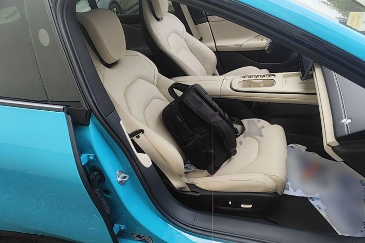 Used Xiaomi Auto SU7 2024 Four-Wheel Drive Ultra-Long Range Advanced Intelligent Driving Max Edition Right Front Seat