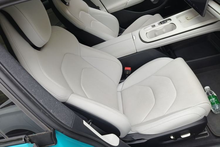 Used Xiaomi Auto SU7 2024 Rear-Drive Long-Range Intelligent Driving Version Right Front Seat
