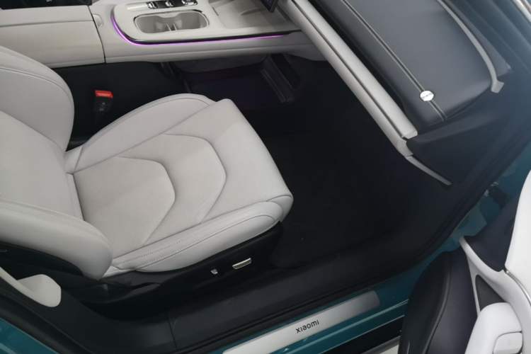 Used Xiaomi Auto SU7 2024 Rear-Drive Long-Range Intelligent Driving Version Right Front Seat