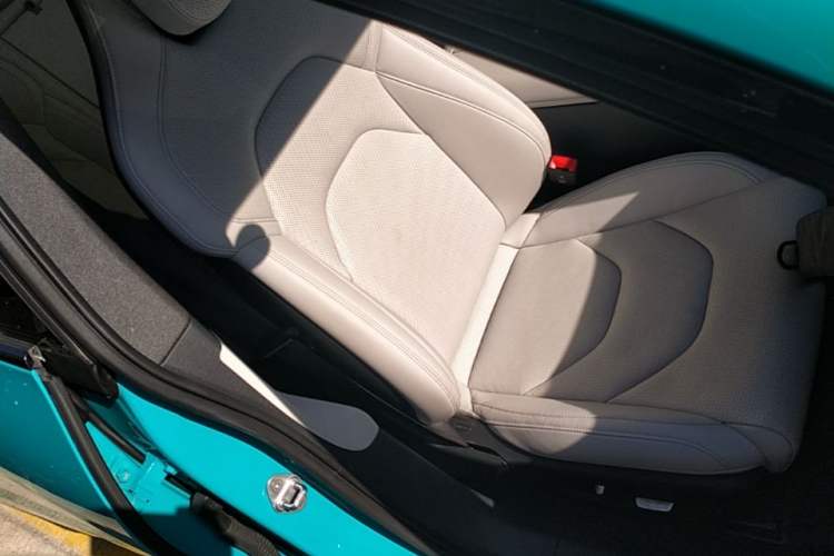 Used Xiaomi Auto SU7 2024 Rear-Drive Long-Range Intelligent Driving Version Right Front Seat