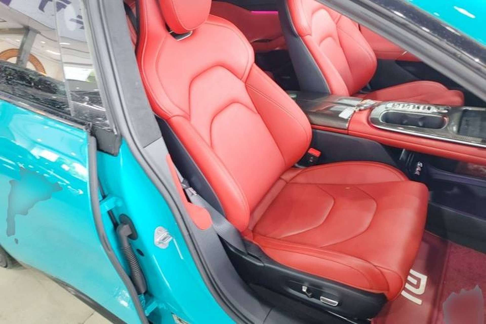 Used Xiaomi Auto SU7 2024 Four-Wheel Drive Ultra-Long Range Advanced Intelligent Driving Max Edition Right Front Seat