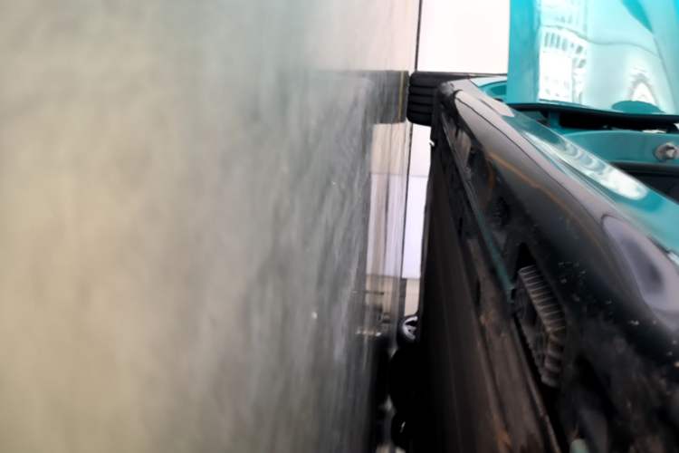 Used Xiaomi Auto SU7 2024 Rear-Drive Long-Range Intelligent Driving Version Right Side Sill