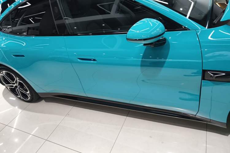 Used Xiaomi Auto SU7 2024 Rear-Drive Ultra-Long Range Advanced Pro-Level Intelligent Driving Version Right Side Sill