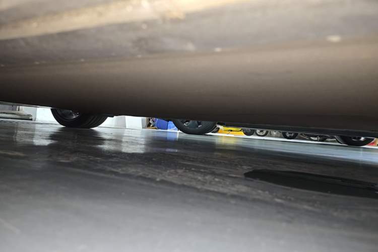 Used Xiaomi Auto SU7 2024 Four-Wheel Drive Ultra-Long Range Advanced Intelligent Driving Max Edition Right Side Sill