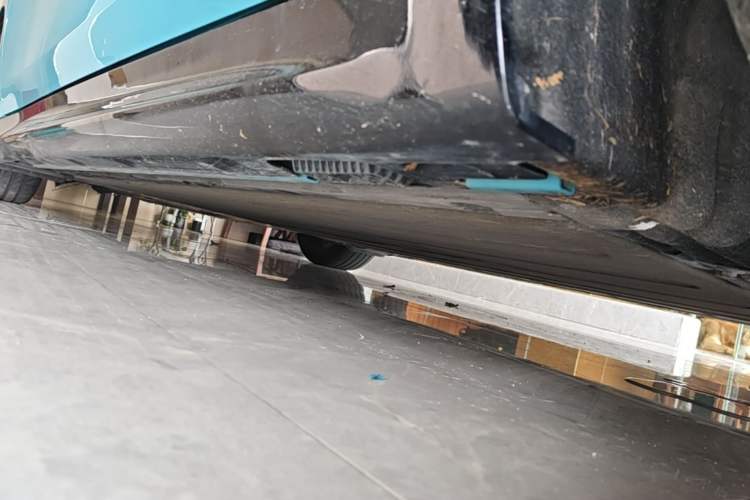 Used Xiaomi Auto SU7 2024 Rear-Drive Long-Range Intelligent Driving Version Right Side Sill