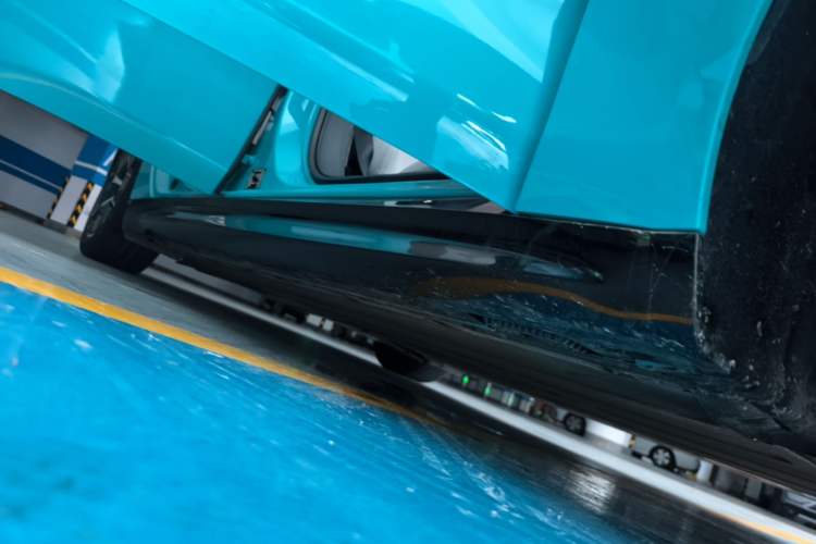 Used Xiaomi Auto SU7 2024 Rear-Drive Long-Range Intelligent Driving Version Right Side Sill