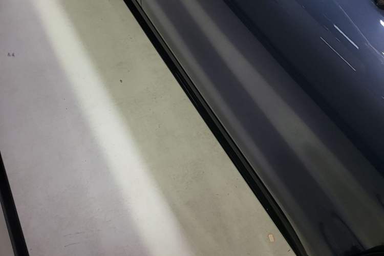 Used Xiaomi Auto SU7 2024 Rear-Drive Long-Range Intelligent Driving Version Right Side Sill
