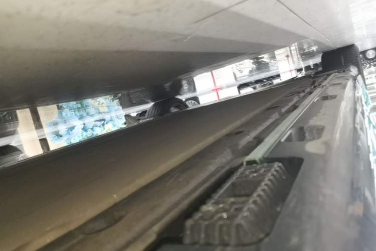 Used Xiaomi Auto SU7 2024 Rear-Drive Long-Range Intelligent Driving Version Right Side Sill
