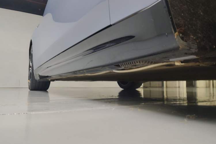 Used Xiaomi Auto SU7 2024 Four-Wheel-Drive Max Founder's Edition Right Side Sill
