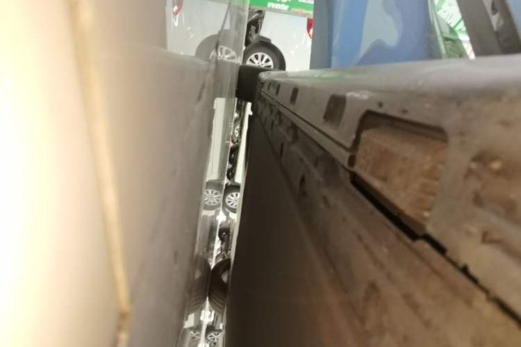 Used Xiaomi Auto SU7 2024 Rear-Drive Ultra-Long Range Advanced Pro-Level Intelligent Driving Version Right Side Sill