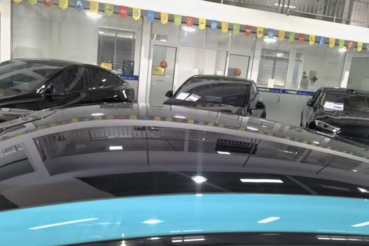Used Xiaomi Auto SU7 2024 Four-Wheel Drive Ultra-Long Range Advanced Intelligent Driving Max Edition Roof