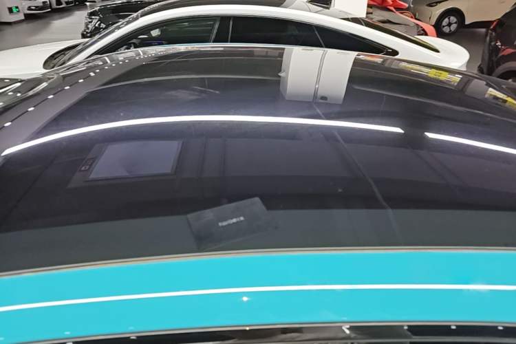 Used Xiaomi Auto SU7 2024 Four-Wheel Drive Ultra-Long Range Advanced Intelligent Driving Max Edition Roof