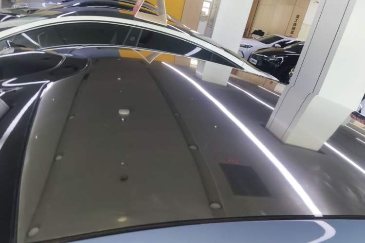 Used Xiaomi Auto SU7 2024 Four-Wheel Drive Ultra-Long Range Advanced Intelligent Driving Max Edition Roof