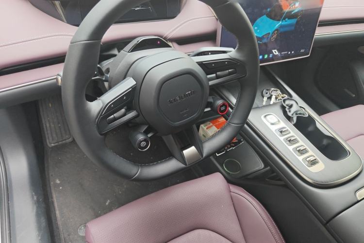 Used Xiaomi Auto SU7 2024 Four-Wheel Drive Ultra-Long Range Advanced Intelligent Driving Max Edition Steering Wheel