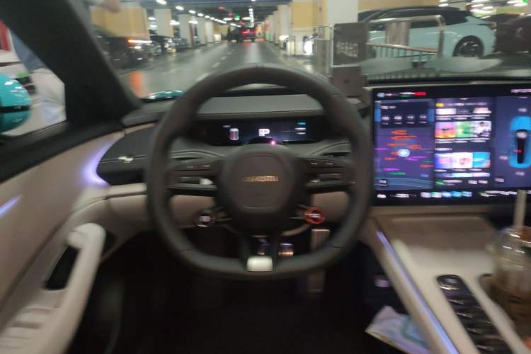 Used Xiaomi Auto SU7 2024 Four-Wheel-Drive Max Founder's Edition Steering Wheel