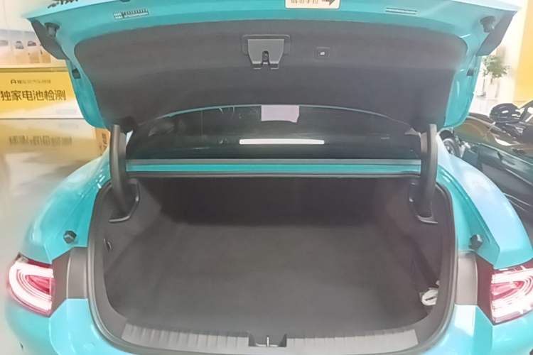 Used Xiaomi Auto SU7 2024 Rear-Drive Long-Range Intelligent Driving Version Trunk