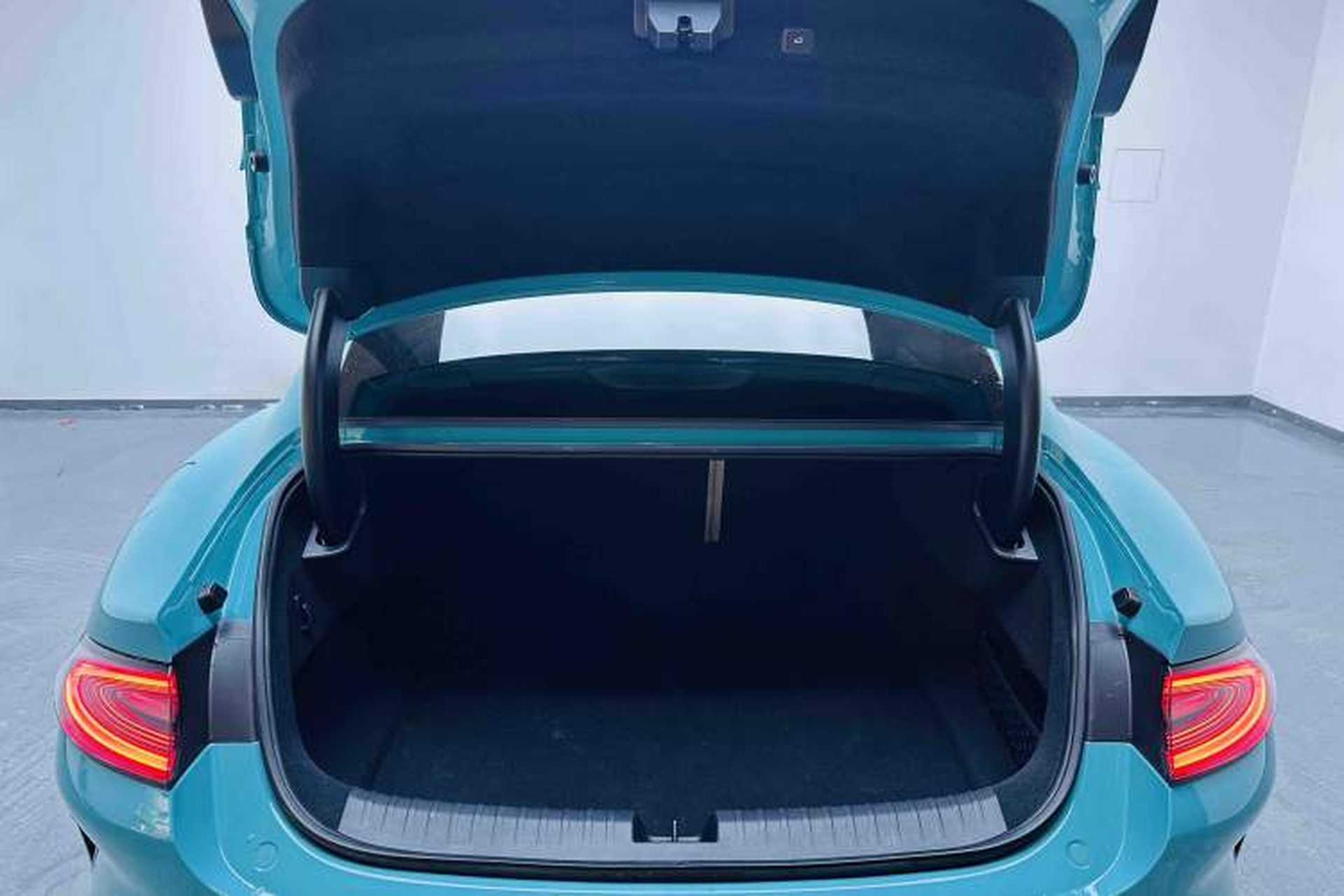 Used Xiaomi Auto SU7 2024 Four-Wheel Drive Ultra-Long Range Advanced Intelligent Driving Max Edition Trunk