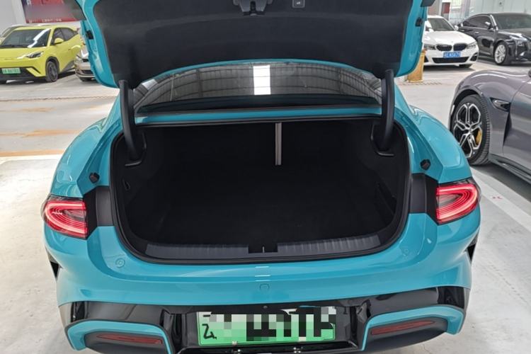 Used Xiaomi Auto SU7 2024 Four-Wheel Drive Ultra-Long Range Advanced Intelligent Driving Max Edition Trunk