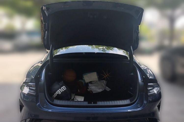 Used Xiaomi Auto SU7 2024 Four-Wheel Drive Ultra-Long Range Advanced Intelligent Driving Max Edition Trunk
