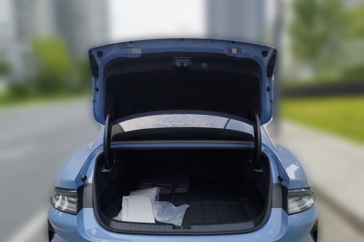 Used Xiaomi Auto SU7 2024 Rear-Drive Long-Range Intelligent Driving Version Trunk