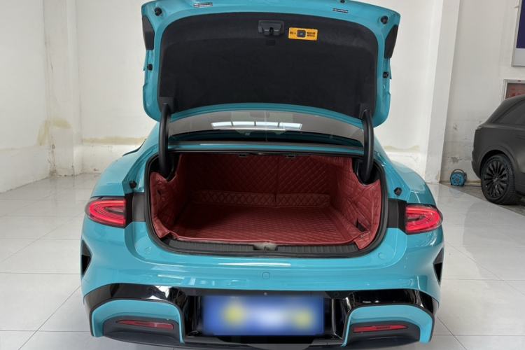 Used Xiaomi Auto SU7 2024 Four-Wheel Drive Ultra-Long Range Advanced Intelligent Driving Max Edition Trunk