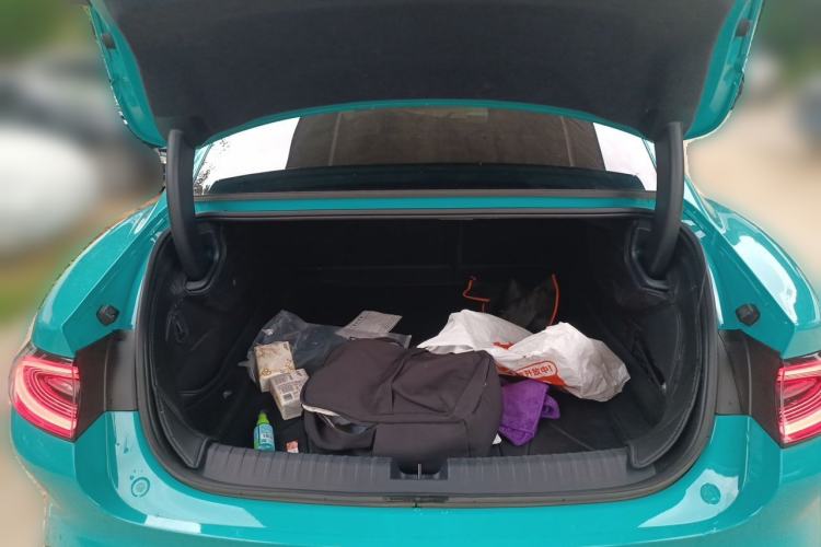 Used Xiaomi Auto SU7 2024 Four-Wheel-Drive Max Founder's Edition Trunk