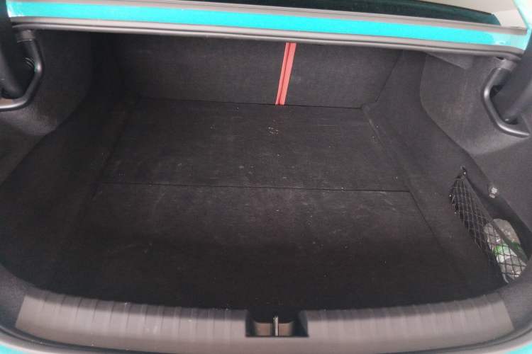 Used Xiaomi Auto SU7 2024 Four-Wheel Drive Ultra-Long Range Advanced Intelligent Driving Max Edition Trunk