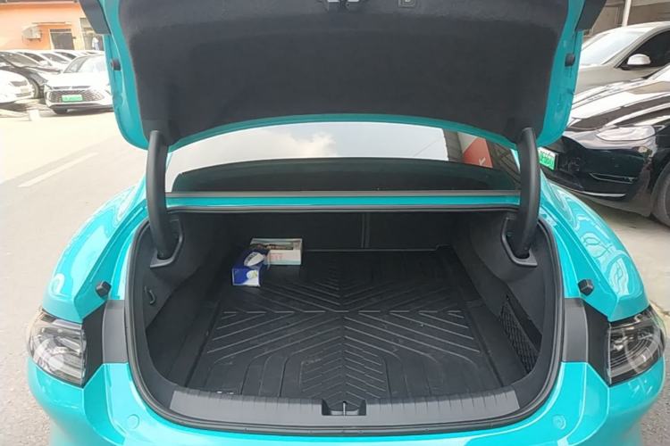 Used Xiaomi Auto SU7 2024 Four-Wheel-Drive Max Founder's Edition Trunk