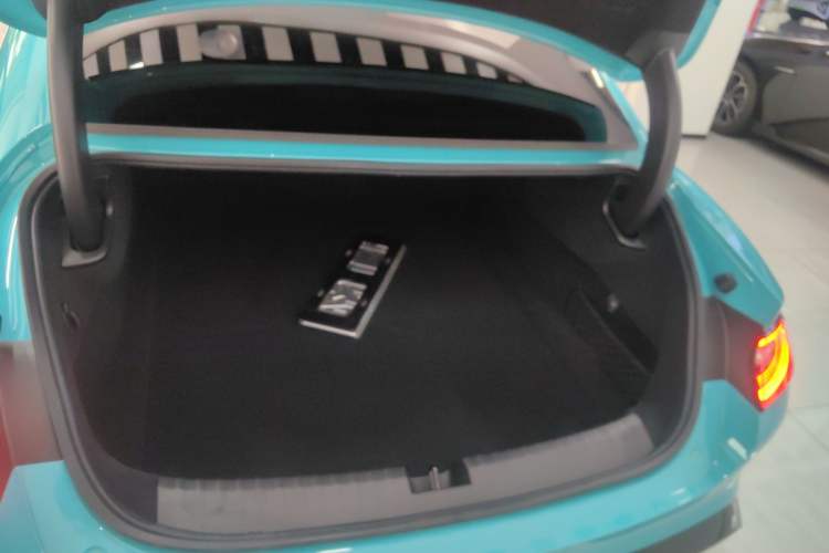Used Xiaomi Auto SU7 2024 Rear-Drive Ultra-Long Range Advanced Pro-Level Intelligent Driving Version Trunk