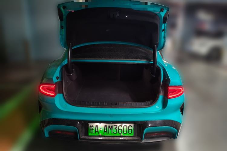 Used Xiaomi Auto SU7 2024 Rear-Drive Long-Range Intelligent Driving Version Trunk