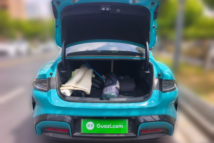 Used Xiaomi Auto SU7 2024 Four-Wheel Drive Ultra-Long Range Advanced Intelligent Driving Max Edition Trunk