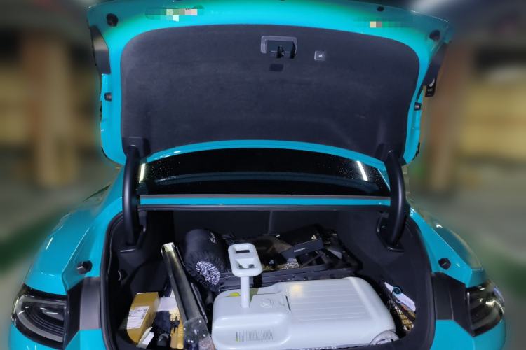 Used Xiaomi Auto SU7 2024 Four-Wheel Drive Ultra-Long Range Advanced Intelligent Driving Max Edition Trunk