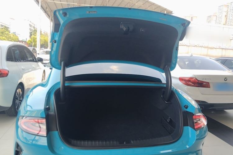 Used Xiaomi Auto SU7 2024 Four-Wheel Drive Ultra-Long Range Advanced Intelligent Driving Max Edition Trunk