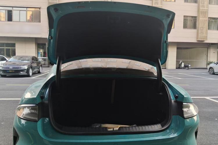 Used Xiaomi Auto SU7 2024 Rear-Drive Ultra-Long Range Advanced Pro-Level Intelligent Driving Version Trunk