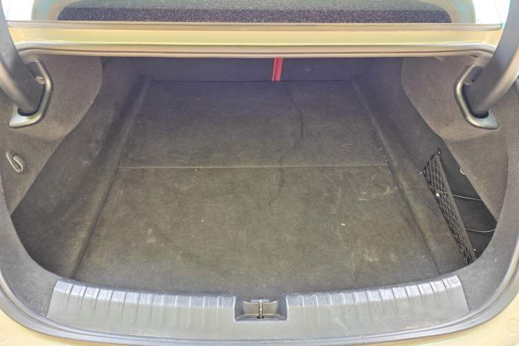 Used Xiaomi Auto SU7 2024 Four-Wheel Drive Ultra-Long Range Advanced Intelligent Driving Max Edition Trunk