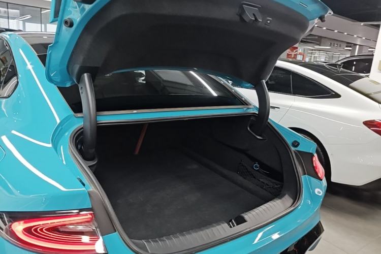 Used Xiaomi Auto SU7 2024 Four-Wheel Drive Ultra-Long Range Advanced Intelligent Driving Max Edition Trunk