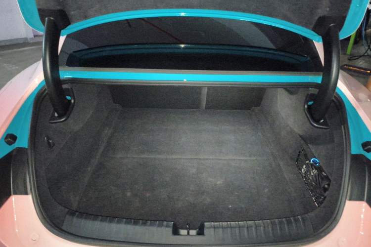 Used Xiaomi Auto SU7 2024 Four-Wheel Drive Ultra-Long Range Advanced Intelligent Driving Max Edition Trunk