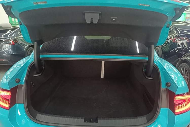 Used Xiaomi Auto SU7 2024 Four-Wheel-Drive Max Founder's Edition Trunk